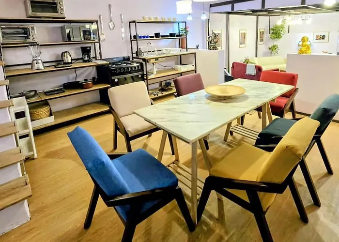 Сasa de vacaciones Amplia 4 Huéspedes Espacios Cómodos, Diseño Relajante Y Ubicación Céntrica *