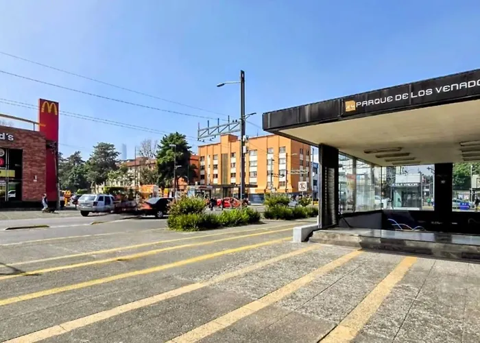 Сasa de vacaciones Amplia 4 Huéspedes Espacios Cómodos, Diseño Relajante Y Ubicación Céntrica *